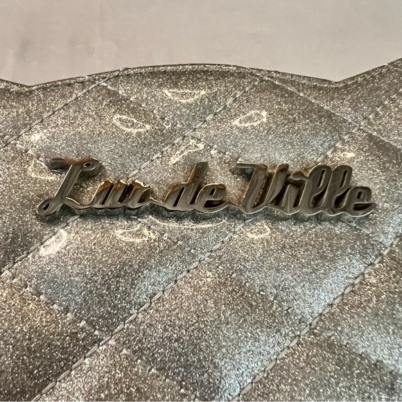 Lux de Ville Meowser Silver Sparkle Sash Bag - Picture 5 of 14